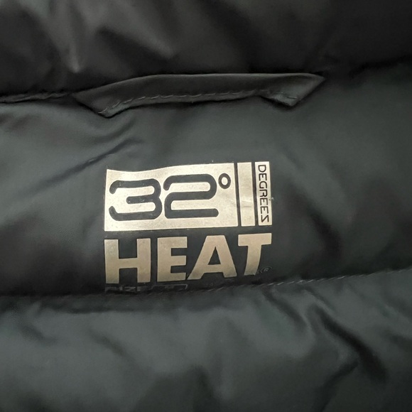 32 Degrees Gray Puffer Jacket with High Collar and Slim Fit - Picture 5 of 6